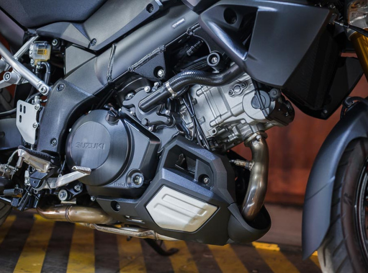 Мотоцикл Suzuki V-Strom DL1000 Traction ABS с пробегом 12380 км