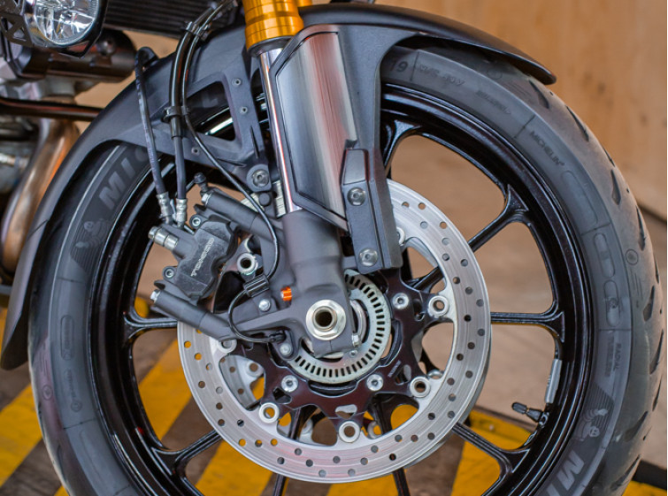 Мотоцикл Suzuki V-Strom 1000A с пробегом 12231 км