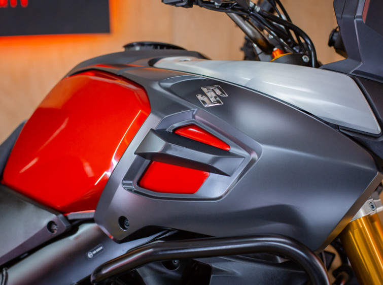 Мотоцикл Suzuki V-Strom 1000A с пробегом 12231 км
