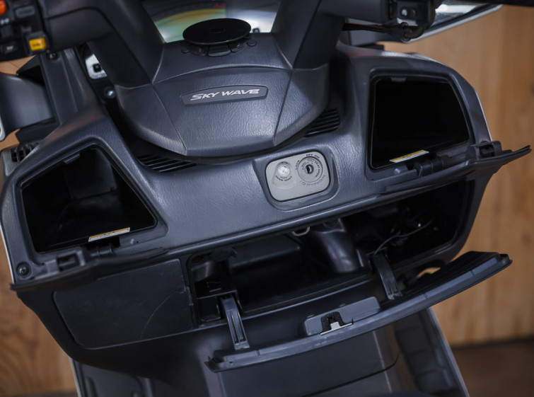 Мотоцикл Suzuki SKYWAVE 650 с пробегом 11863 км