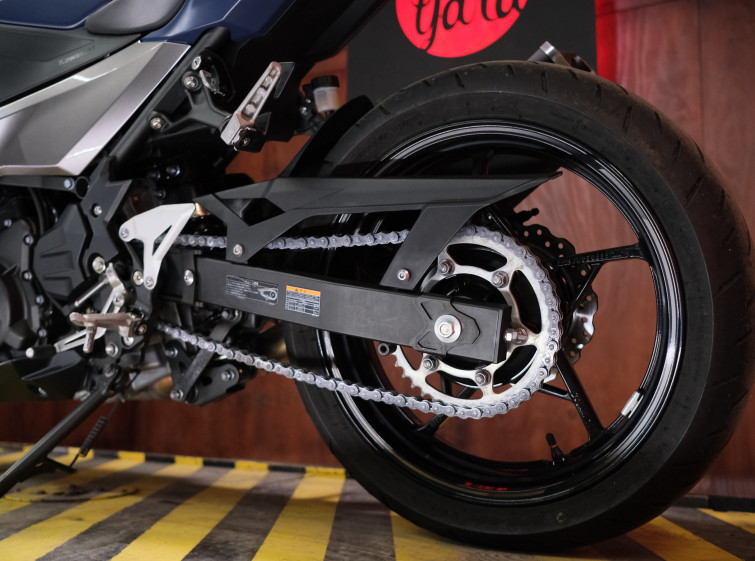 Мотоцикл Kawasaki Ninja 400 з пробігом 15820 км