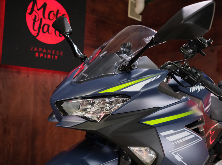 Мотоцикл Kawasaki Ninja 400 з пробігом 15820 км