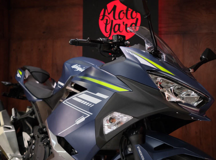 Мотоцикл Kawasaki Ninja 400 з пробігом 15820 км