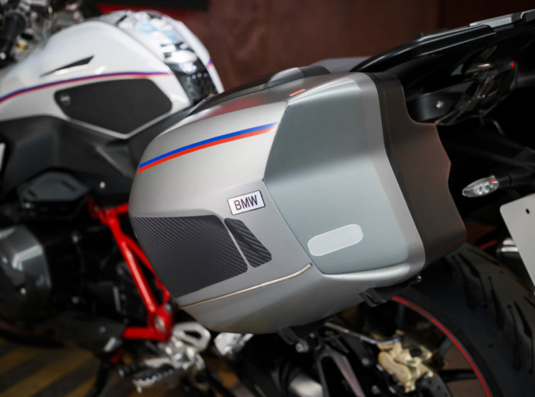 Мотоцикл BMW R1200RS з пробігом 32191км