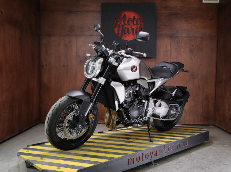 Мотоцикл Honda CB1000R с пробегом 4290 км