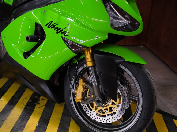 Мотоцикл Kawasaki ZX-6R с пробегом 23865 км