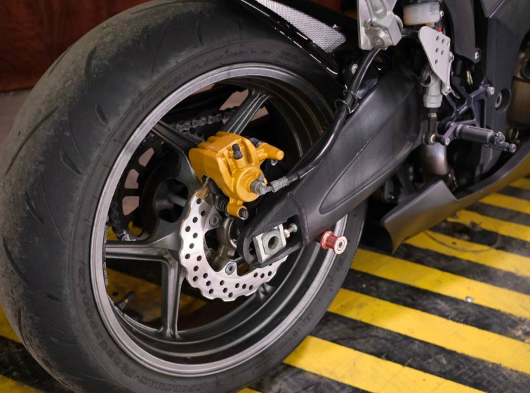 Мотоцикл Kawasaki ZX-6R с пробегом 23865 км