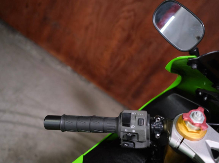 Мотоцикл Kawasaki ZX-6R с пробегом 23865 км