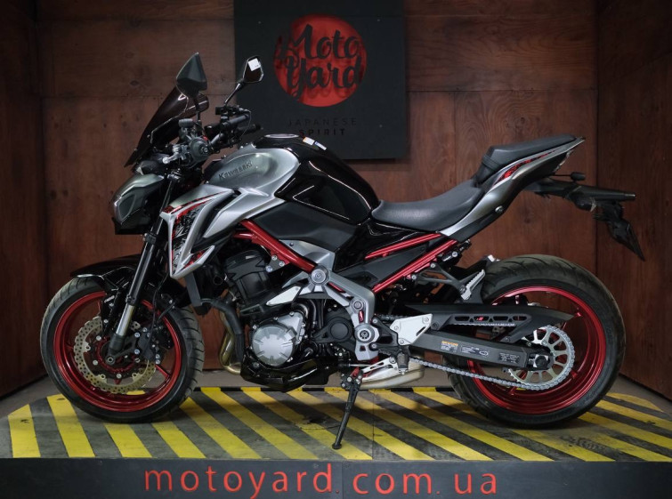 Мотоцикл Kawasaki Z900 с пробегом 9944 км
