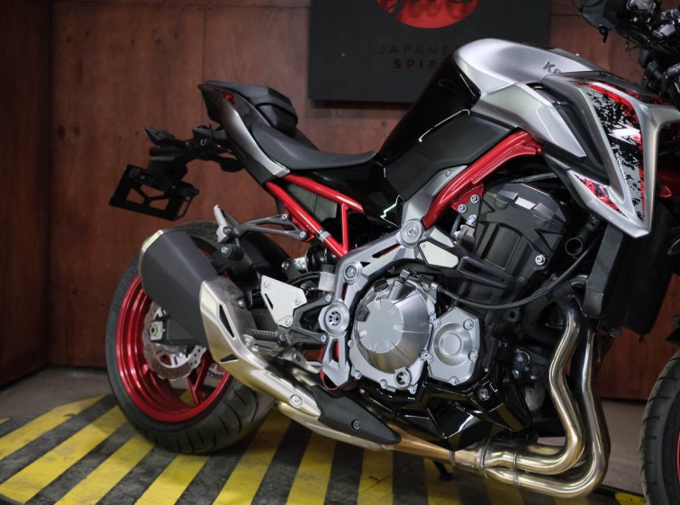 Мотоцикл Kawasaki Z900 с пробегом 9944 км