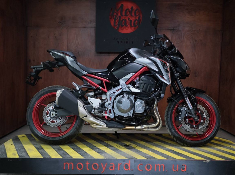 Мотоцикл Kawasaki Z900 с пробегом 9944 км
