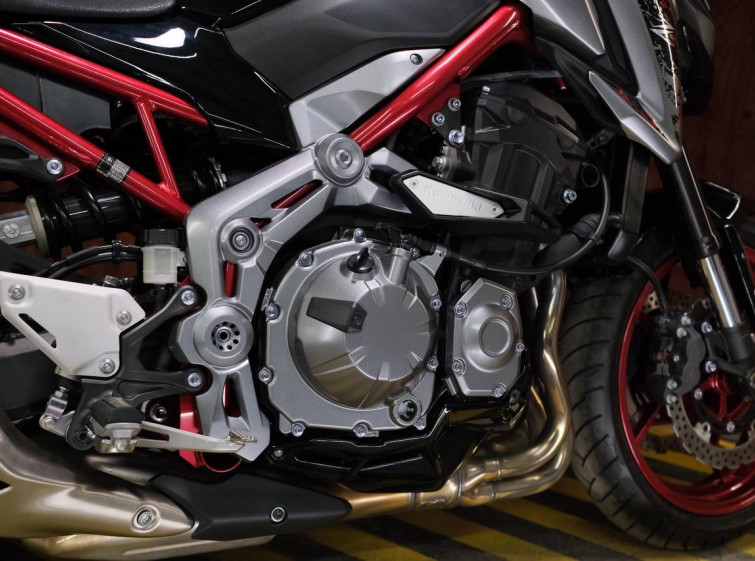 Мотоцикл Kawasaki Z900 с пробегом 9944 км