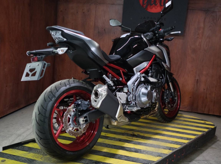 Мотоцикл Kawasaki Z900 с пробегом 9944 км
