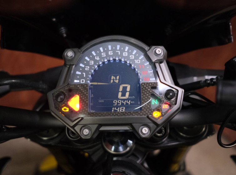 Мотоцикл Kawasaki Z900 с пробегом 9944 км