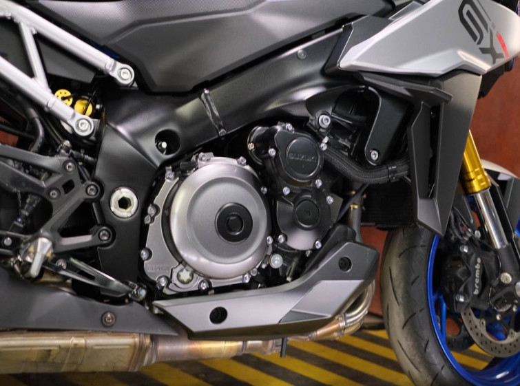 Мотоцикл SUZUKI GSX-S1000GX с пробегом 9915 км