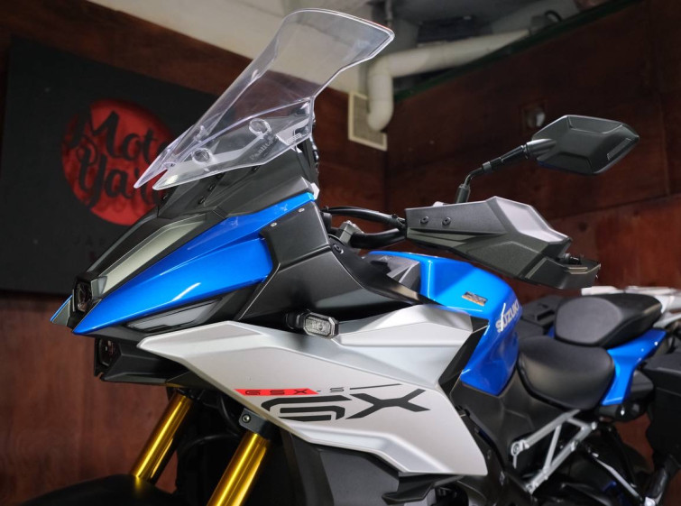 Мотоцикл SUZUKI GSX-S1000GX с пробегом 9915 км