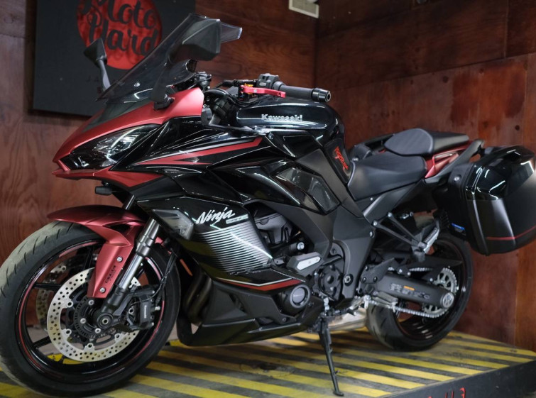 Мотоцикл Kawasaki Ninja 1000 з пробігом 8989 км