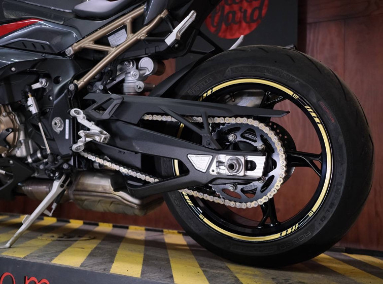 Мотоцикл BMW S1000RR с пробегом 2486 км