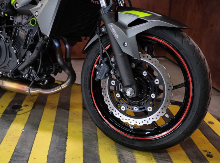 Мотоцикл Kawasaki Z400 с пробегом 4407 км