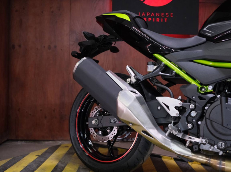 Мотоцикл Kawasaki Z400 с пробегом 4407 км