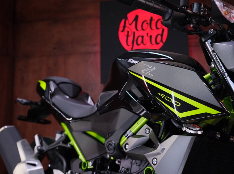 Мотоцикл Kawasaki Z400 с пробегом 4407 км