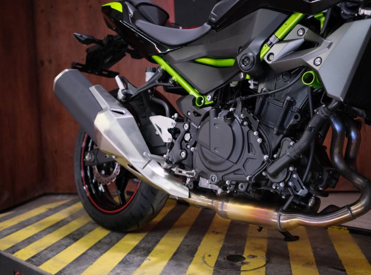 Мотоцикл Kawasaki Z400 с пробегом 4407 км