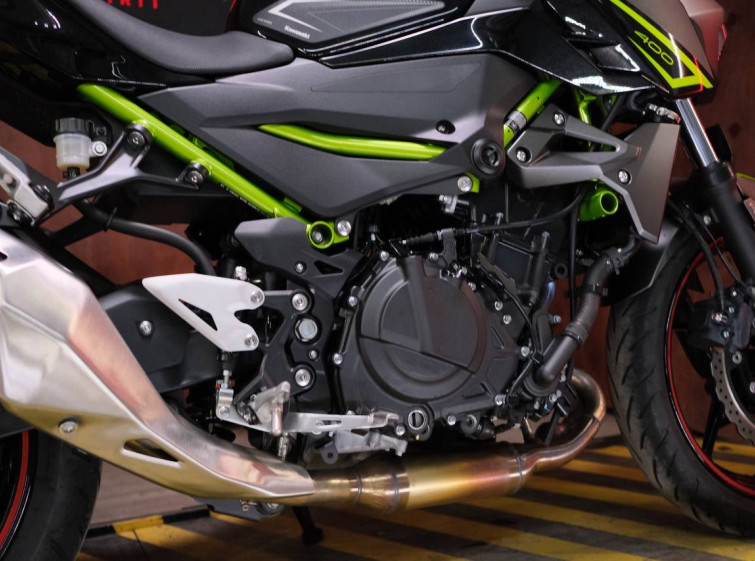 Мотоцикл Kawasaki Z400 с пробегом 4407 км