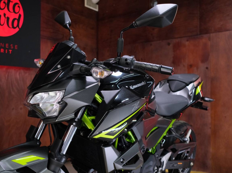 Мотоцикл Kawasaki Z400 с пробегом 4407 км
