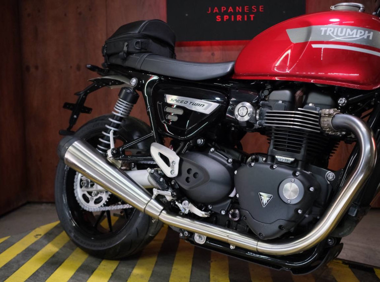 Мотоцикл Triumph Speed Twin 1200 с пробегом 13908 км