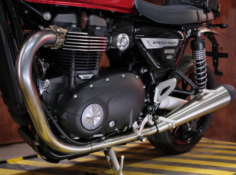 Мотоцикл Triumph Speed Twin 1200 с пробегом 13908 км
