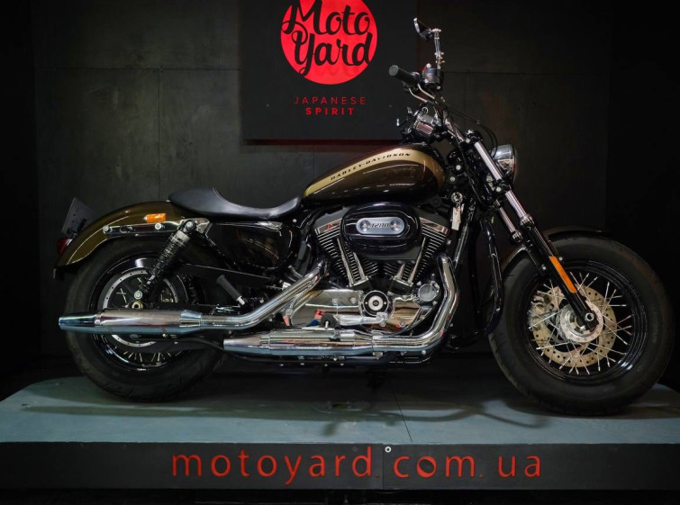 Мотоцикл Harley-Davidson Sportster 1200 Custom [ XL1200C ] с пробегом 4897 км