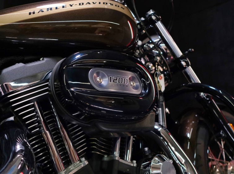Мотоцикл Harley-Davidson Sportster 1200 Custom [ XL1200C ] с пробегом 4897 км