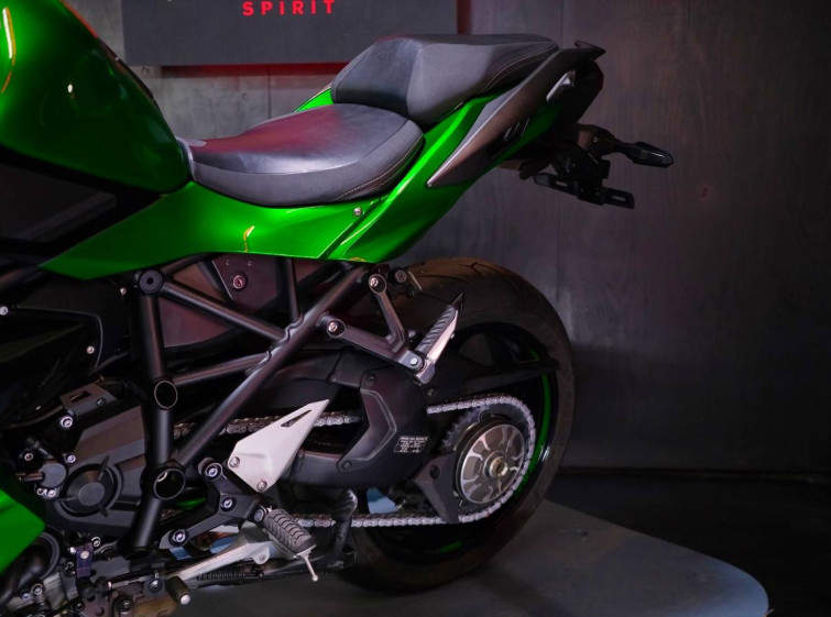 Мотоцикл Kawasaki ninja H2-SX SE с пробегом 13505 км