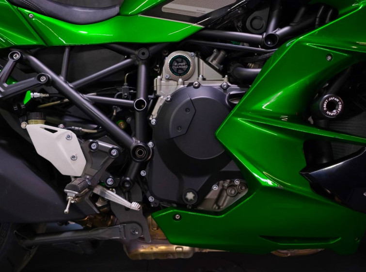 Мотоцикл Kawasaki ninja H2-SX SE с пробегом 13505 км