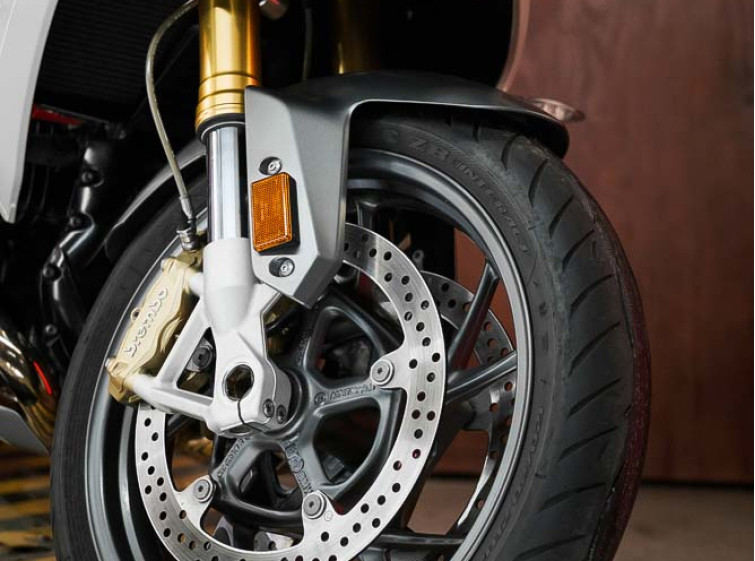 Мотоцикл BMW R1200RS с пробегом 19179 км