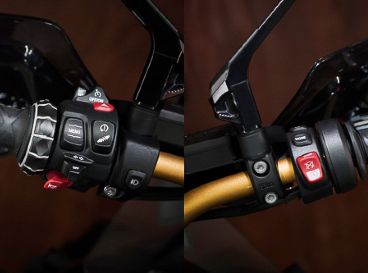 Мотоцикл BMW R1250GS с пробегом 13724 км