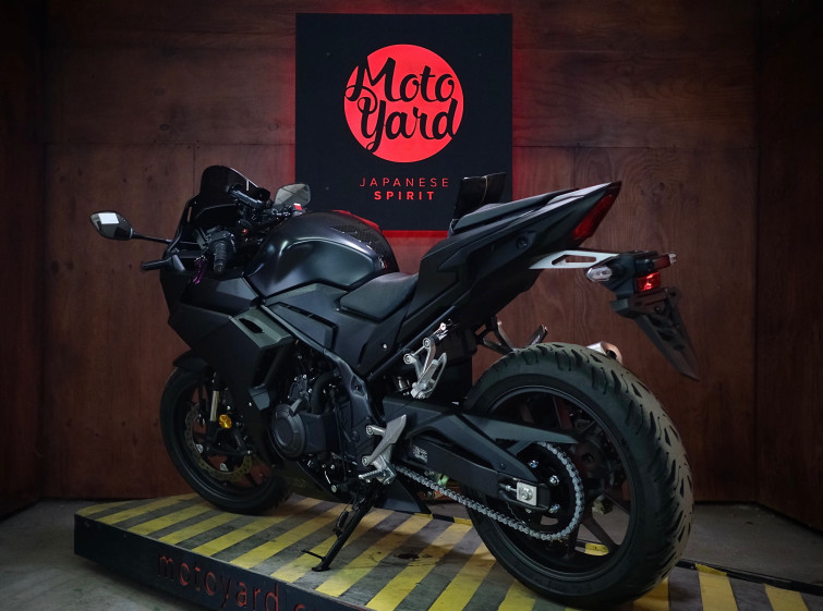 Мотоцикл Honda CBR400R з пробігом 4077 км