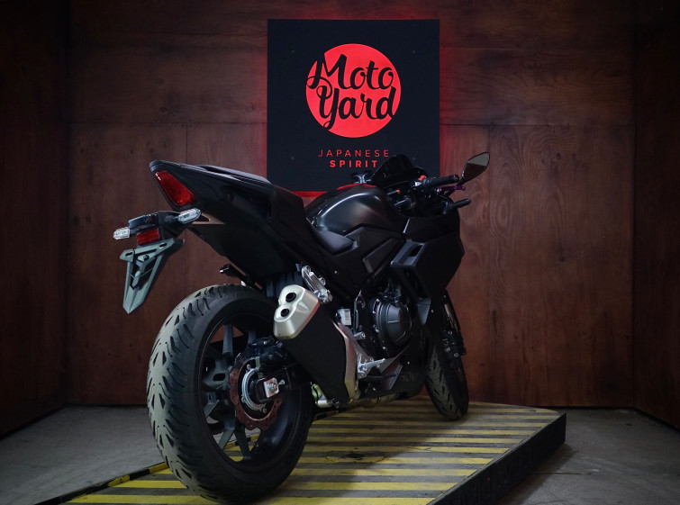 Мотоцикл Honda CBR400R з пробігом 4077 км