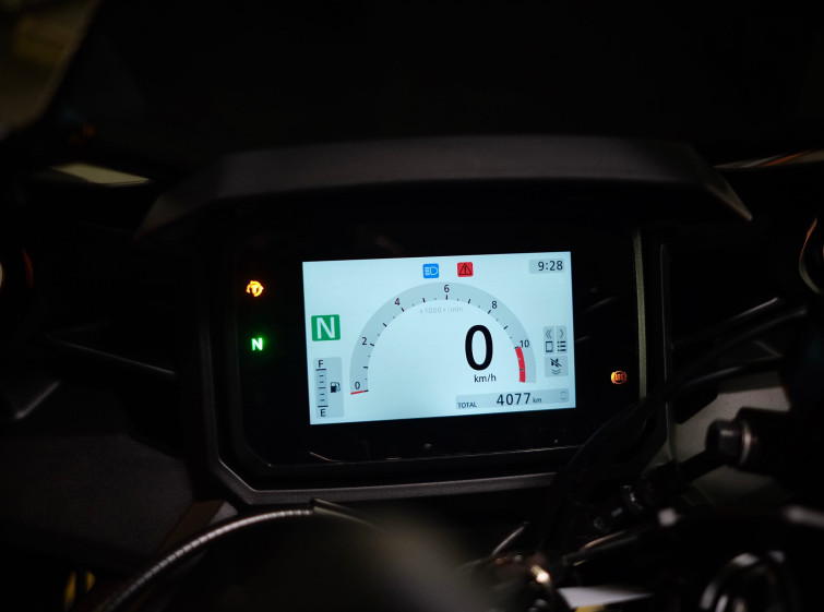 Мотоцикл Honda CBR400R з пробігом 4077 км