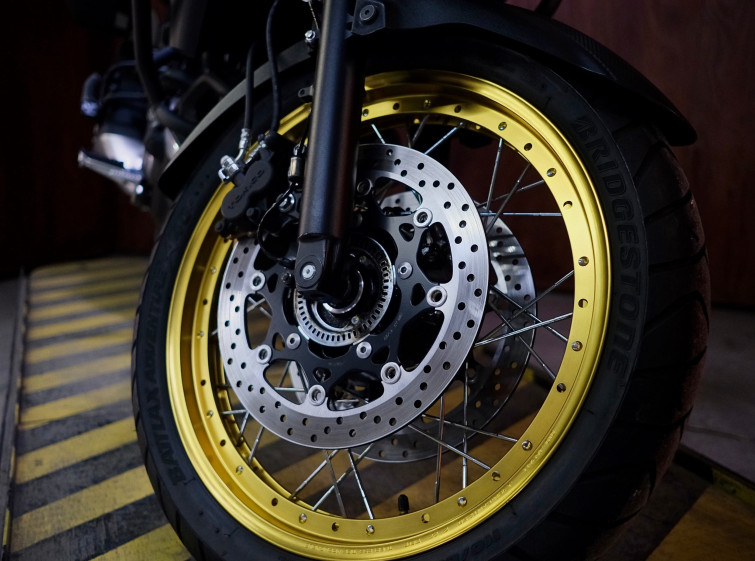 Мотоцикл Suzuki V-Strom 650 Adventure с пробегом 2214 км