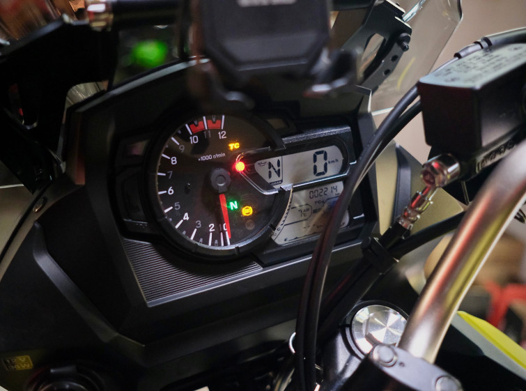 Мотоцикл Suzuki V-Strom 650 Adventure с пробегом 2214 км