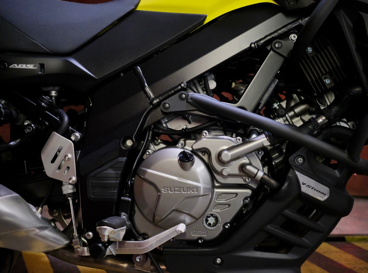 Мотоцикл Suzuki V-Strom 650 Adventure с пробегом 2214 км