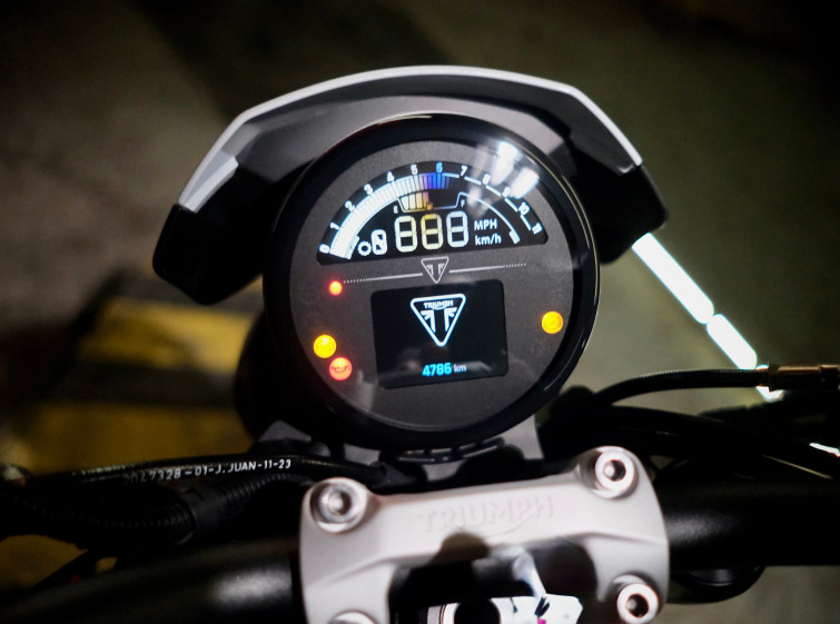 Мотоцикл Triumph Tridant с пробегом 4786 км