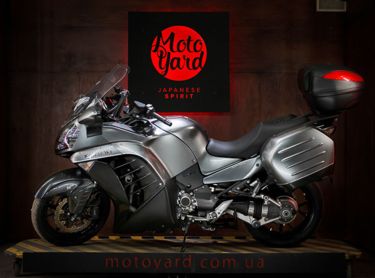 Мотоцикл Kawasaki GTR 1400 Traction ABS 2 Покоління Стан нового з пробігом 15416 км