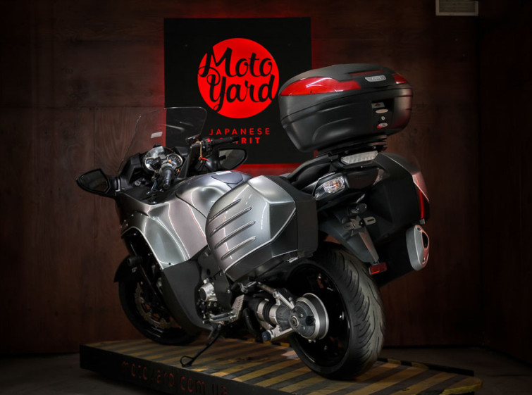 Мотоцикл Kawasaki GTR 1400 Traction ABS 2 Покоління Стан нового з пробігом 15416 км