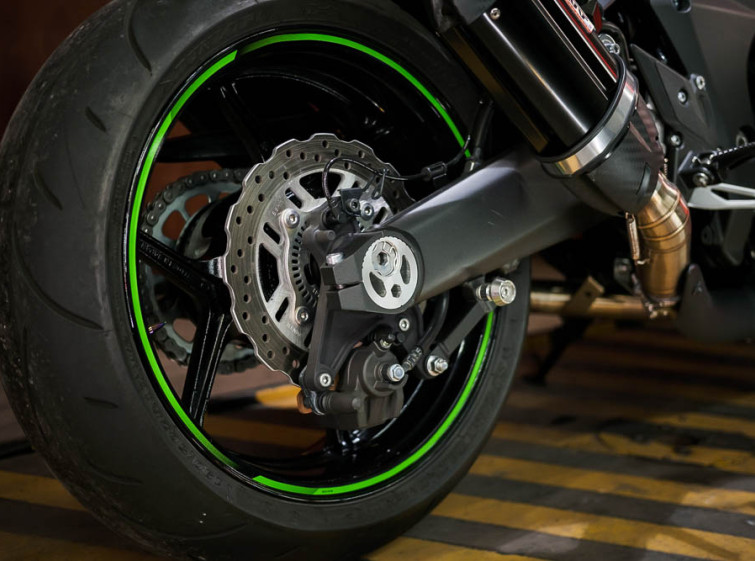 Мотоцикл Kawasaki Ninja Z1000 ABS Traction Состояние нового с пробегом 10909 км