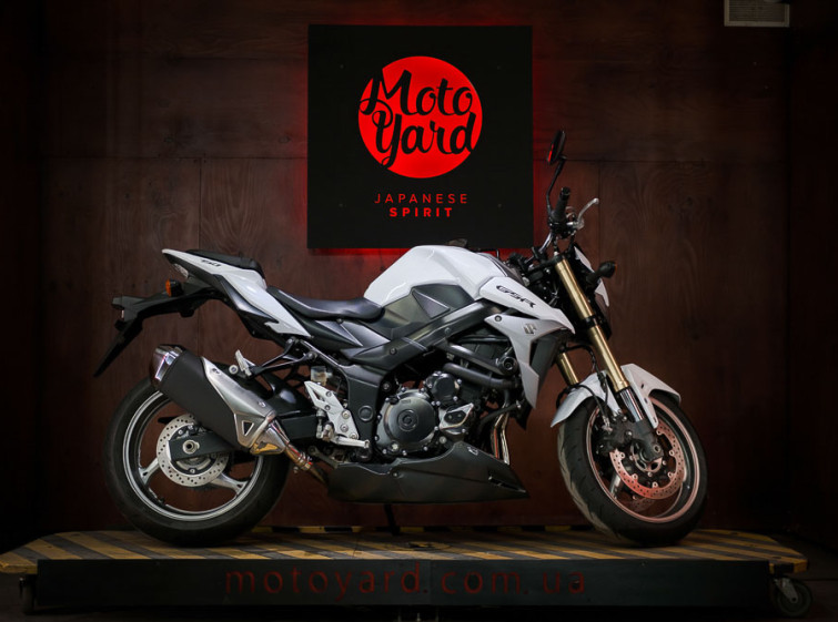 Мотоцикл Suzuki GSR 750 ABS Состояние нового с пробегом 16484 км