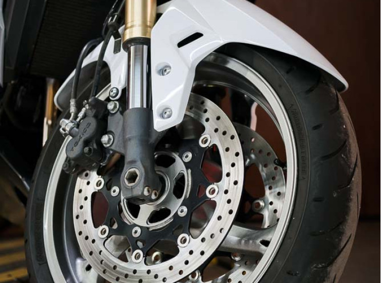 Мотоцикл Suzuki GSR 750 ABS Состояние нового с пробегом 16484 км