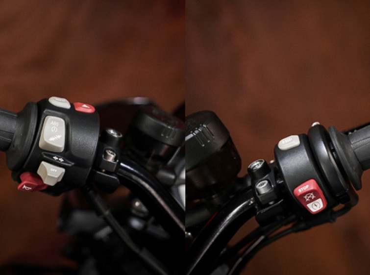 Мотоцикл BMW K1300R ABS Traction QuickShifter с пробегом 37367 км