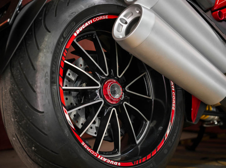 Ducati Diavel ABS Traction Quickshifter з пробігом 9604 км